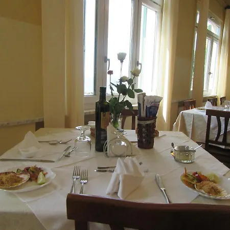 Casa Per Ferie Rossana *