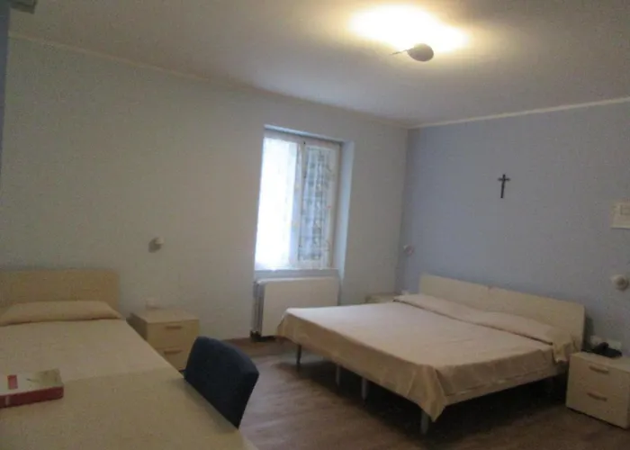 Casa Per Ferie Rossana מלון