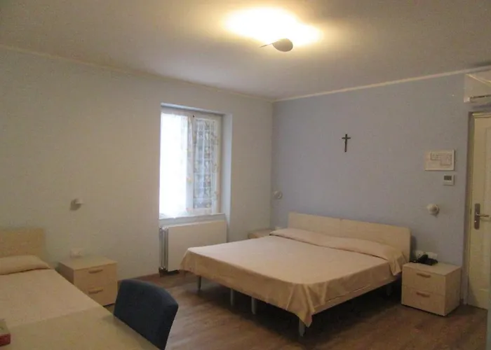 Casa Per Ferie Rossana מלון