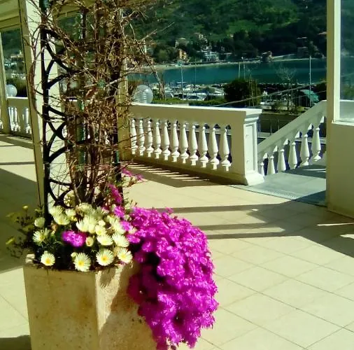 Casa Per Ferie Rossana * Levanto